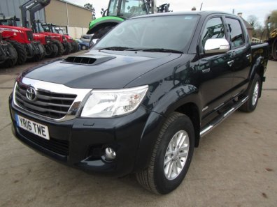 Toyota Hi-Lux Invincible 3.0LT