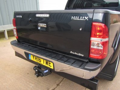 Toyota Hi-Lux Invincible 3.0LT
