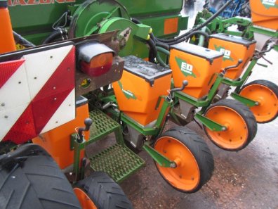 Amazone ED 452-K 6 row maize drill