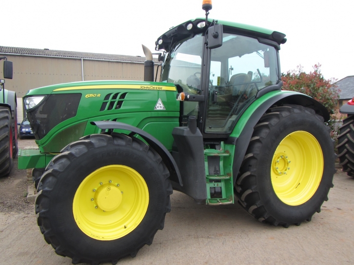 John Deere 6150R
