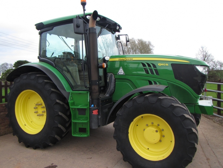 John Deere 6140R