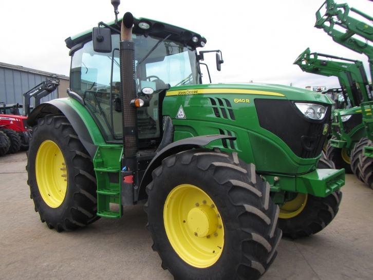 John Deere 6140R