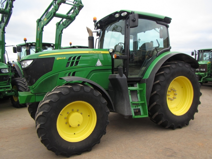 John Deere 6140R