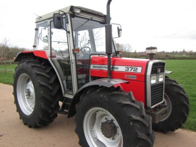 Massey Ferguson 372