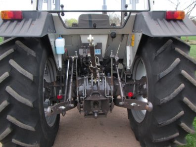 Massey Ferguson 372