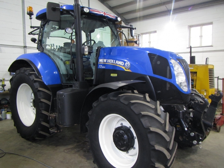 New Holland T7.200