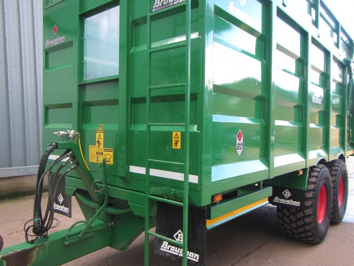 Broughan 18 ton silage trailer