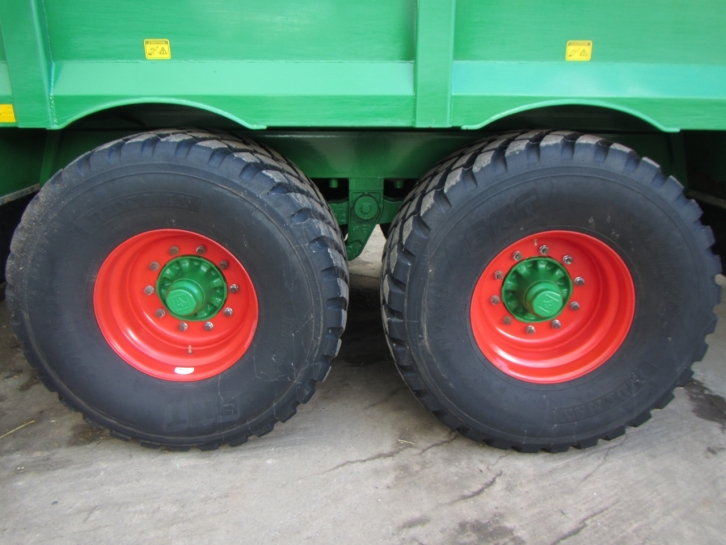 Broughan 18 ton silage trailer