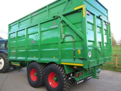 Broughan 18 ton silage trailer