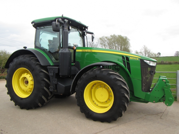 John Deere 8370R
