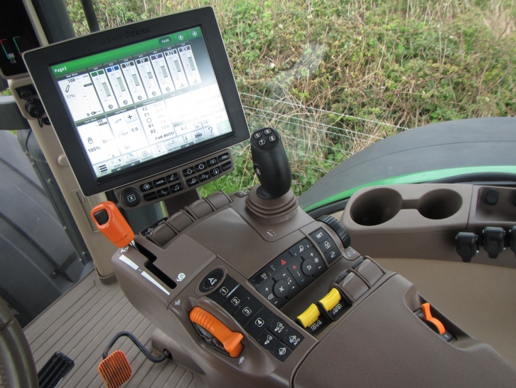 John Deere 8370R