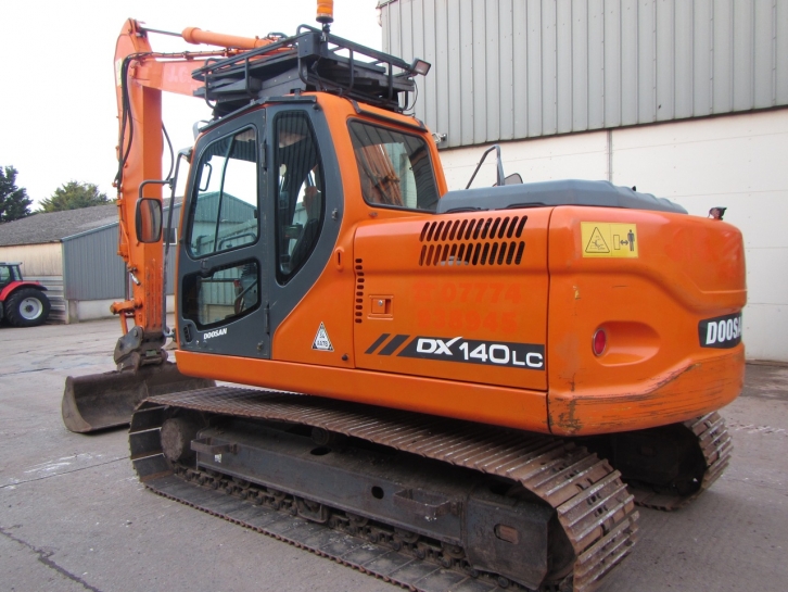 Doosan DX140LC digger