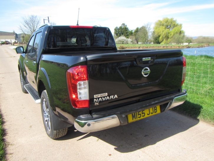 Nissan Navara NP 300 double cab pickup