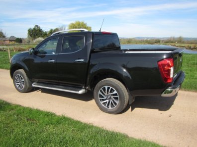 Nissan Navara NP 300 double cab pickup
