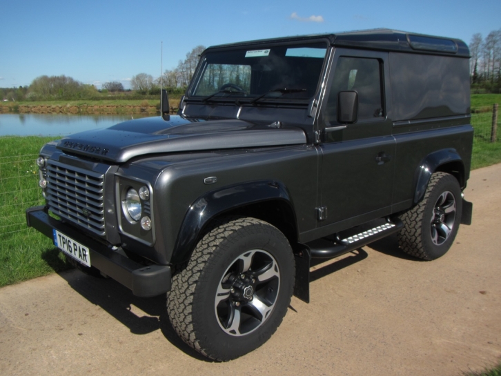 Land Rover Defender 90 XS Hardtop 2.2 TDCI