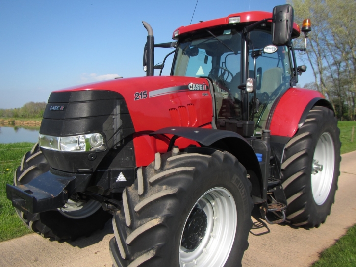 Case Puma 215