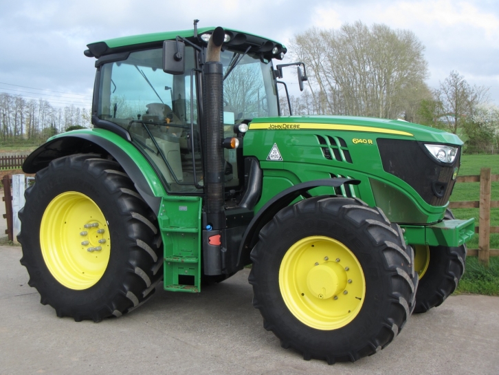 John Deere 6140R