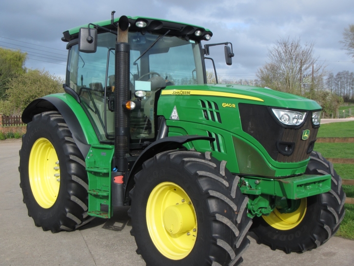 John Deere 6140R