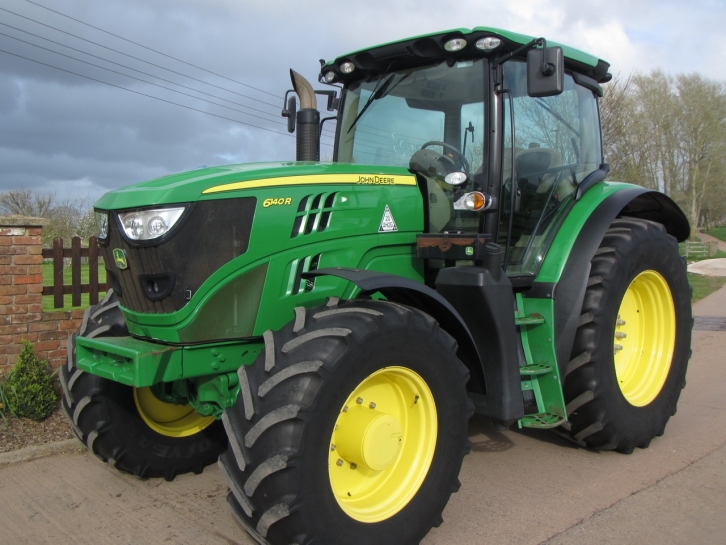John Deere 6140R