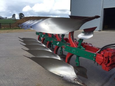 Kverneland ES 85 200 5 furrow plough