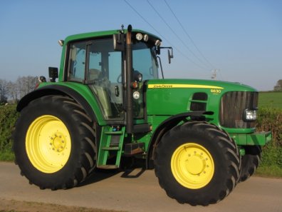 John Deere 6630