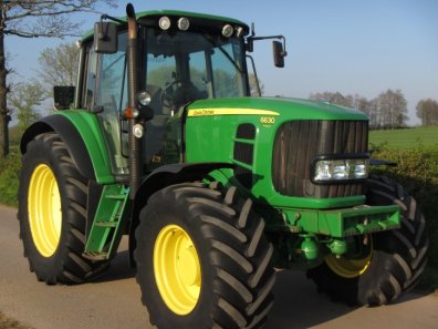 John Deere 6630