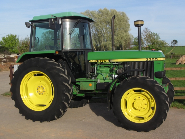 John Deere 3350