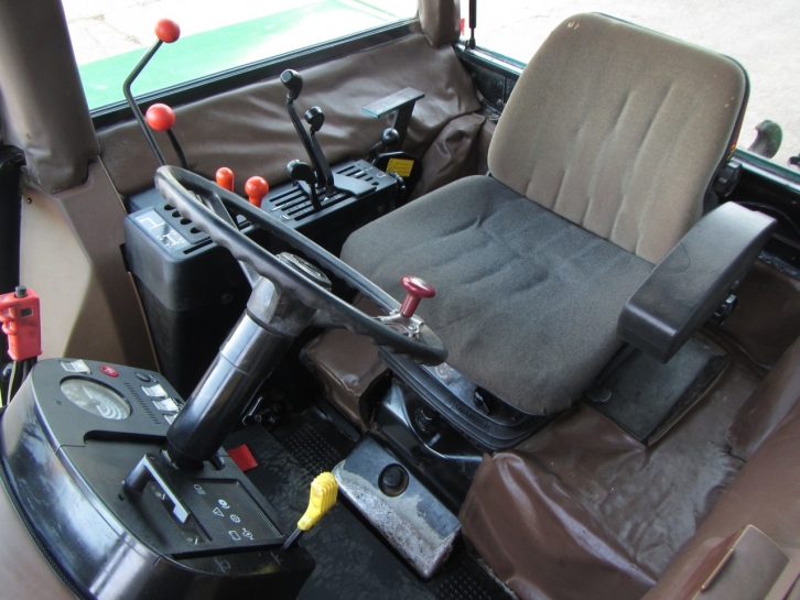 John Deere 3350