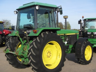 John Deere 3350