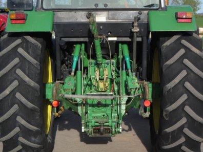 John Deere 3350