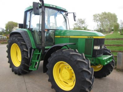 John Deere 6910