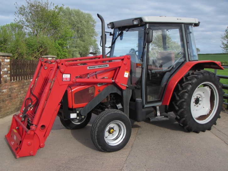 Massey Ferguson 4215