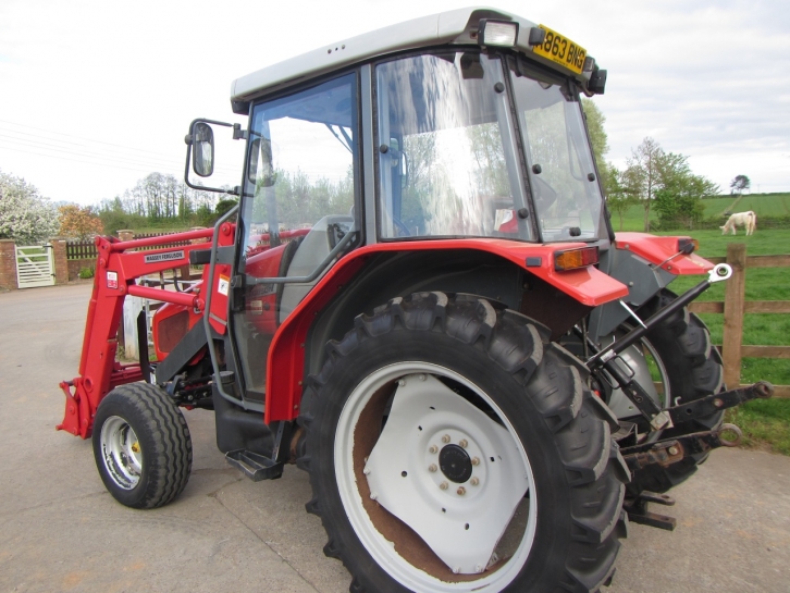 Massey Ferguson 4215