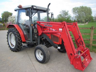 Massey Ferguson 4215