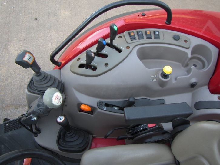 Case Farmall 115C