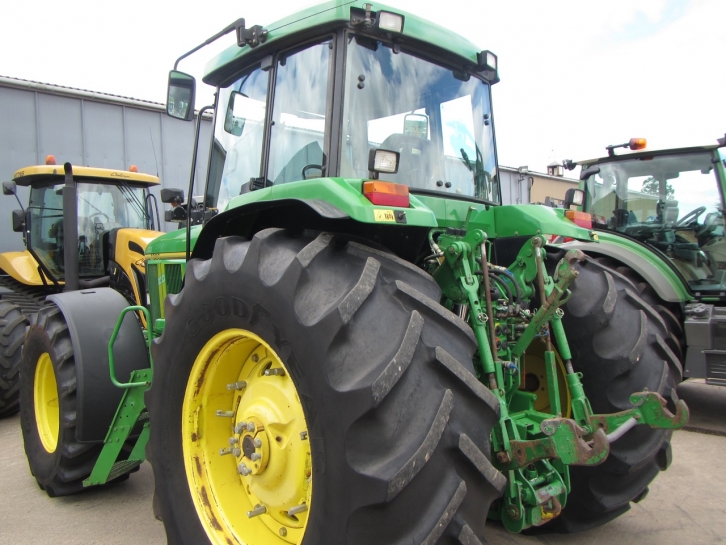 John Deere 7700