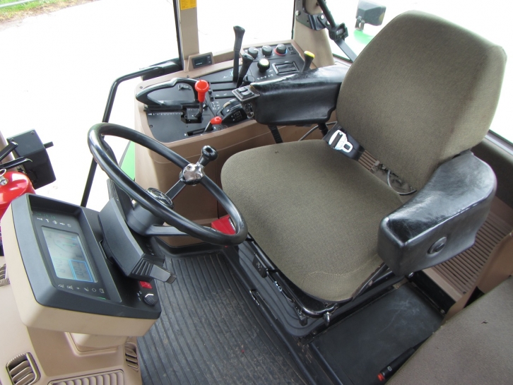 John Deere 7700
