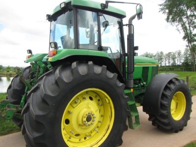 John Deere 7700