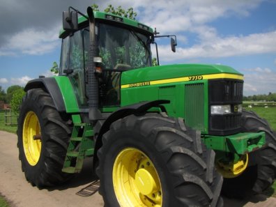 John Deere 7710