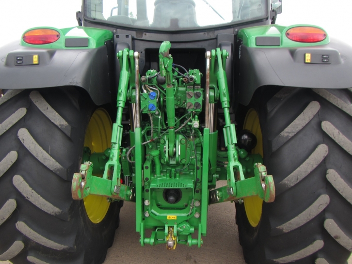 John Deere 6150R