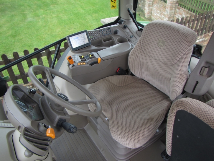 John Deere 6150R