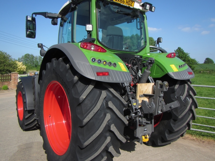 Fendt 724 Profi-Plus