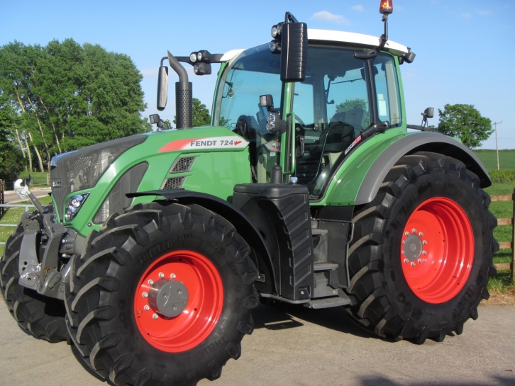 Fendt 724 Profi-Plus