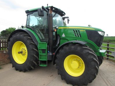 John Deere 6210R
