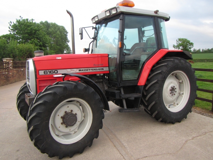 Massey Ferguson 6160