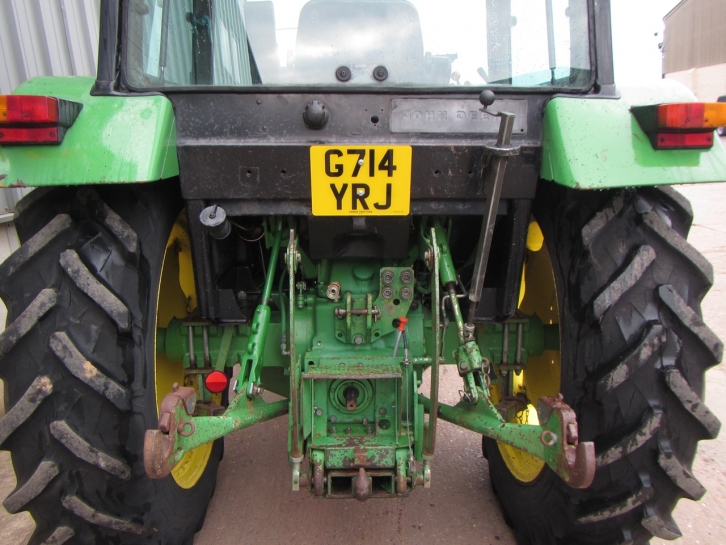John Deere 2250