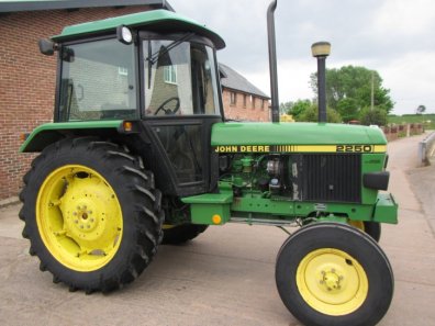 John Deere 2250