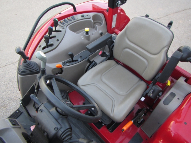 Case Farmall 115C