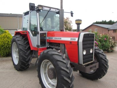 Massey Ferguson 699