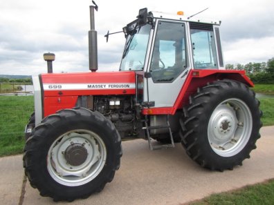 Massey Ferguson 699